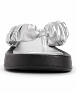 Discount ✔️ MUK LUKS Silver Scrunchie Club Miami Flip Flop - ???? Women ???? -MUK LUKS SHOP zu102968933 alt 3 tm1649263923