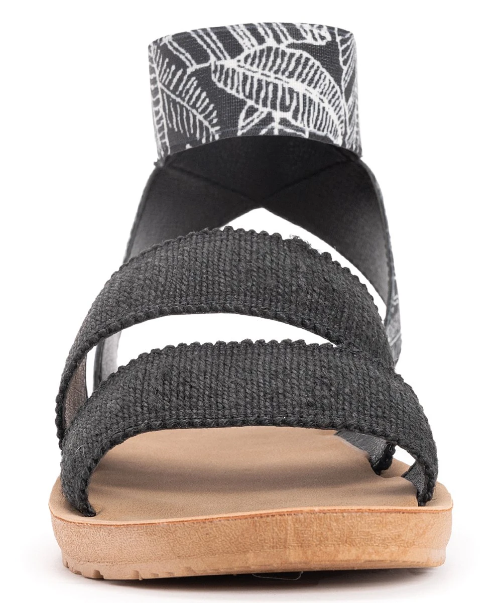 Hot Sale ???? MUK LUKS Black & White Leaf About Me ???? Sandal - ???? Women ???? 5 Hot Sale ???? MUK LUKS Black & White Leaf About Me ???? Sandal - ???? Women ???? - Image 5